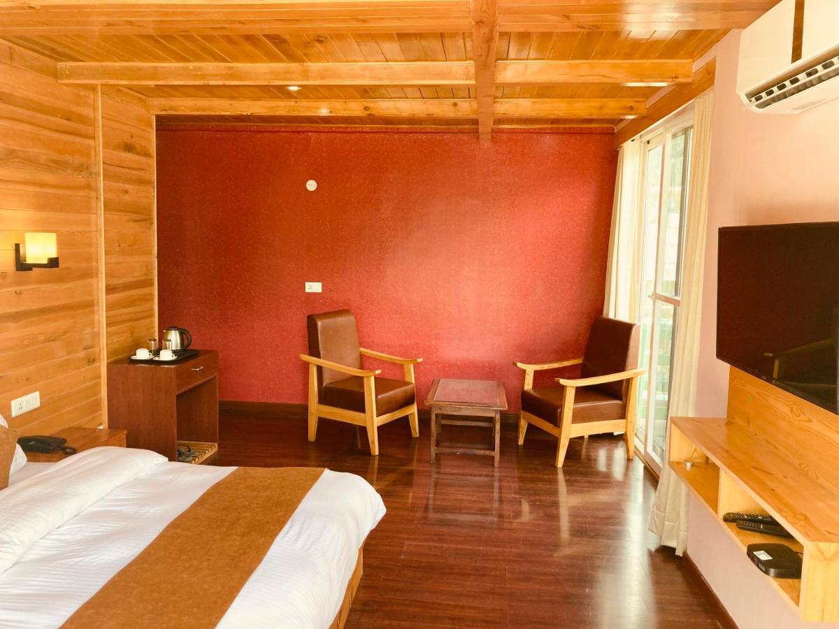 Vista Hill Resort- Centrally Heated & Air Cooled Resort, Manali Exterior foto